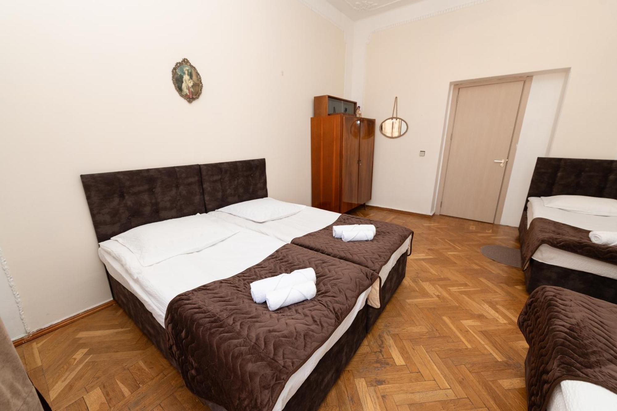 Anna'S Guest House Gori Luaran gambar